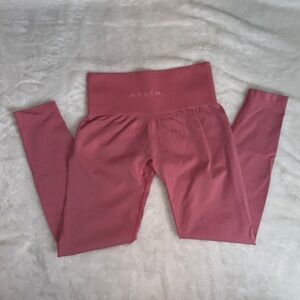 NVGTN Pink Seamless Scrunch Workout Leggings Size S